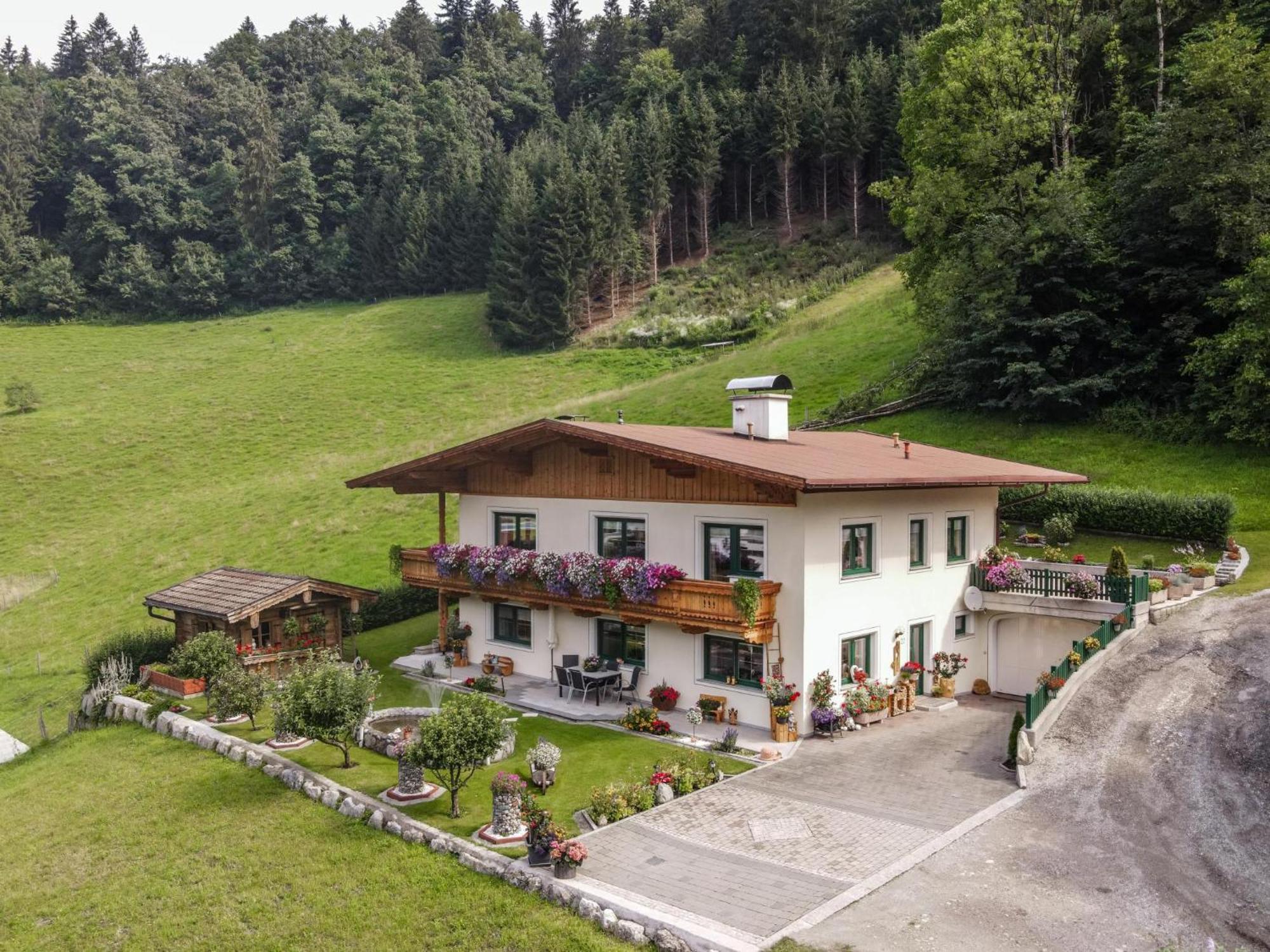 Haus Am Waldrand Apartman Hopfgarten im Brixental Kültér fotó